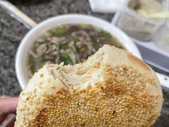 烧饼-清真喜兰老丁羊汤特色小吃