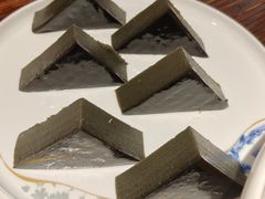 家乡鸡屎藤糕-丰收碗·陈皮果木烧鹅·23年老字号