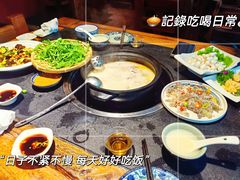 -大匠工房古船木艺术餐厅·猪肚鸡专门店(长白仙岛店)