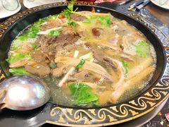-尚品牛味汤锅火锅(康定总店)