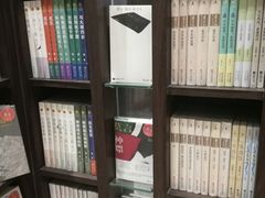 -钟书阁(群光广场店)