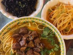 -金杨拉面王小吃面馆·牛三宝面·红烧牛肉粉
