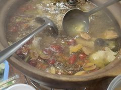 -威邵鸡煲(西华路总店)