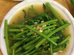 -J Daeng Seafood