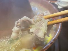 -果松木炭酸菜铜火锅·外婆参鸡汤