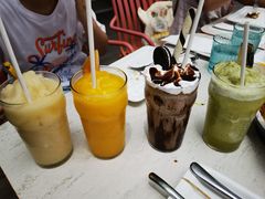 -Cha Cha's Beach Cafe