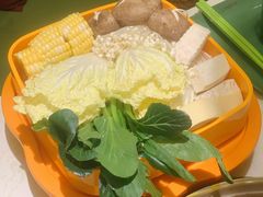 -润园四季椰子鸡火锅(卓越INTOWN店)