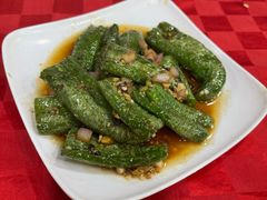 虎皮尖椒-先鲜鲫鱼粥