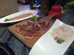 -热火朝天鲜切牛肉火锅(南强街巷店)