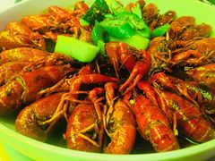 -龙巢盱眙龙虾·鸡煲·烧烤宵夜(坪洲店)