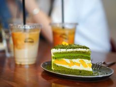 芒果抹茶奶油奶酥蛋糕-black rainbow coffee