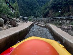 -安吉龙王山峡谷漂流