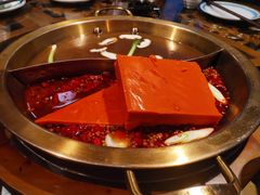 -小天鹅火锅·一线江景洪鼎旗舰店(洪崖洞店)