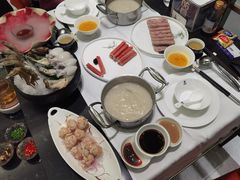 -红鼎豆捞·非遗鲍皇汤火锅(宝丰路店)