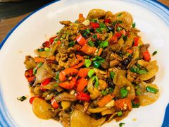 湖南肉炒肉-有红鸡毛店·川菜(建设路店)