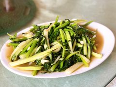 蒜蓉炒白菜心-贞楼食莊
