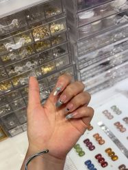 -尤米一站式美甲美睫