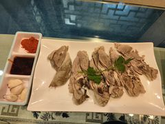 手抓羊肉-清真·伊然轩青海特色美食