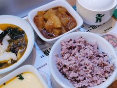 -老乡鸡(上海白玉兰广场店)