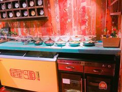 自助调料区-房子红了鱼豆花重庆老火锅(广厦学院店)