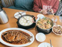 -莲餐厅·湖北菜·潜江小龙虾店(愚园路店)