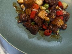 珍菌爆牛肉粒-明本海鲜大排档·鱼生海鲜烧烤宵夜(陈家祠店)