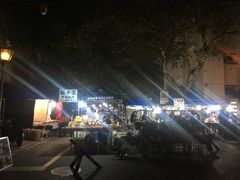 -吴山路夜市