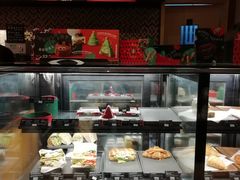 面包甜点陈列柜-星巴克(广州淘金路店)