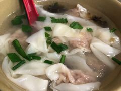 鲜肉小馄饨-食惠里小笼包面馆(越秀店)