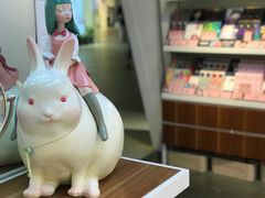 -4iNLOOK美瞳店(上海日月光中岛店)