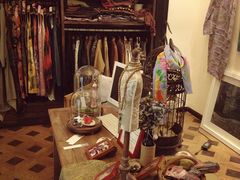 服装店-良友书坊(安徽路店)