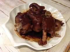 卤猪手-十面欢腾·海鲜面·台式Bistro(长乐路店)