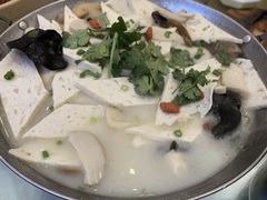 -尚帝美食城(八號院·牡丹公园店)