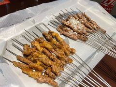 -三个大叔烤羊肉串·歌手驻唱·碳烤鲜肉(西三旗店)