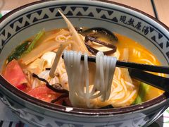-蒙自源米线大王(东站店)