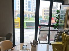 -必胜客(联投东方店)