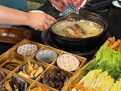 -野菌皇海景野生菌火锅(滨海大道店)