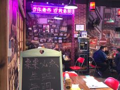 -蚝堡海鲜·威海菜·海肠捞饭·烧烤·亚洲吃蚝公司(幸福门店)