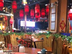 -老滇山寨•云南特色菜•地方菜•民族风情歌舞表演(金碧店)