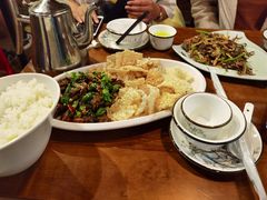锅巴耗牛肉-小厨子私房菜·云南美食店