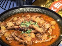 -何师烧烤Pro ·江湖川菜·小龙虾·精酿(太古里旗舰店)