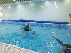 -Cool-Fun蓝鲸π水育早教中心(金山万达海汇街店)