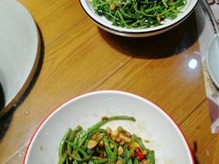 -黄泥岗·地道湖北菜(奥特莱斯店)