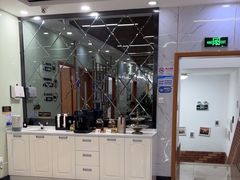 -茂菊口腔连锁(浦东南路店)