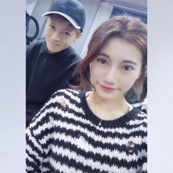 -God Hands发型设计复古会所