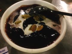 -龙巢盱眙龙虾·牛蛙·烧烤宵夜(八卦岭店)