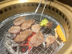 -山川小町·极番烧肉(新地假日广场店)