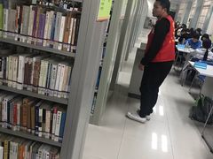 -广州市白云区图书馆