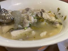 -严记小天府酸菜鱼(西四路店)