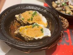 蒜蓉焗生蚝-恭喜上堓砂锅焗·海鲜大排档(闵行龙湖店)